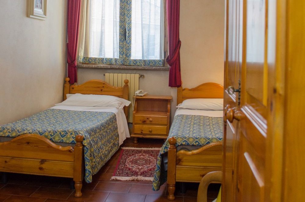 Hotel Stelvio Varese Exteriör bild