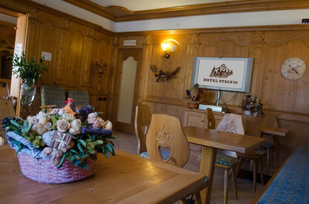 Hotel Stelvio Varese Exteriör bild
